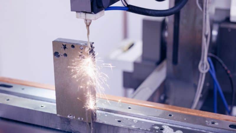 aplicación de electroerosión por hilo